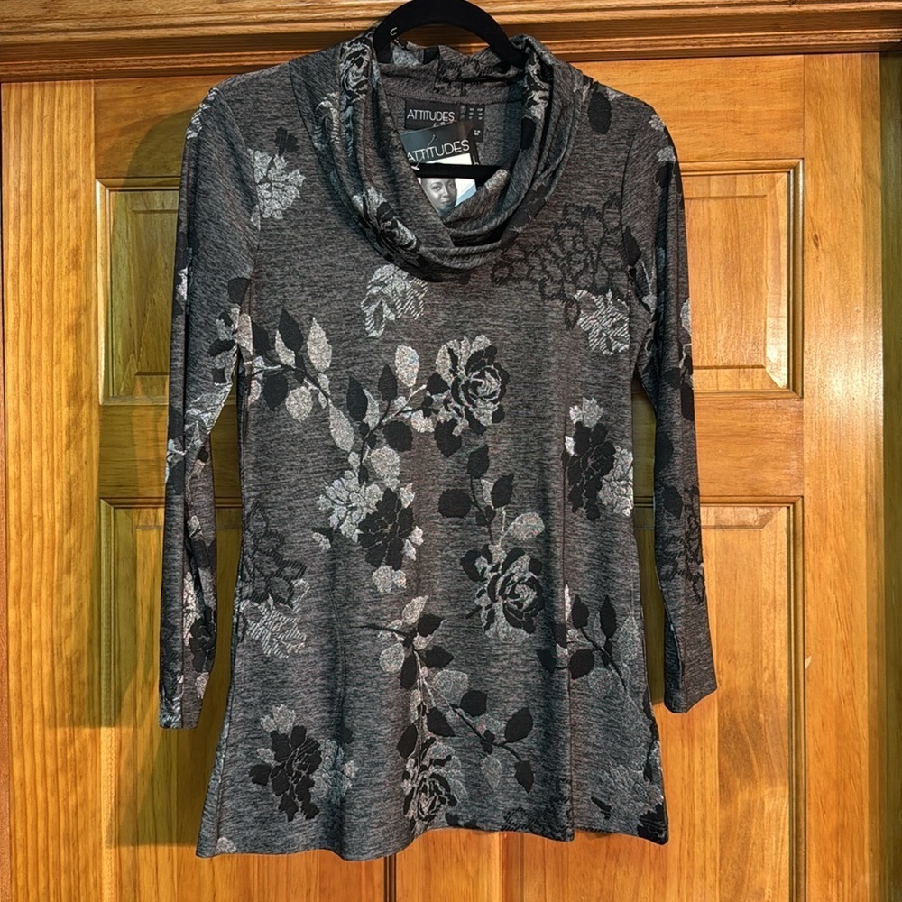 Attitudes by Renee blouse, black silver gray with cowl neck and pockets New XSP